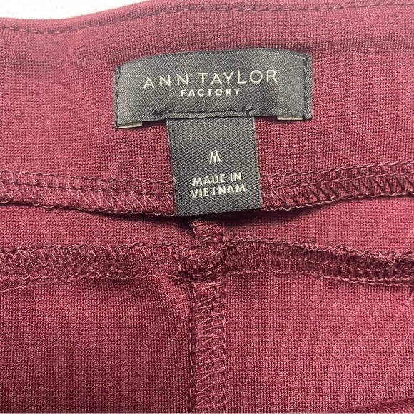 Ann Taylor Factory Pencil Skirt Size Medium Burgundy Wine Elastic Waist Stretchy - Picture 2 of 15